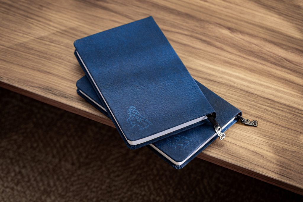 سالنامه 1405اروپایی هرمس سرمه ای