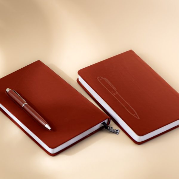 سالنامه 1405 اروپایی الین ترمو عنابی جا خودکاری