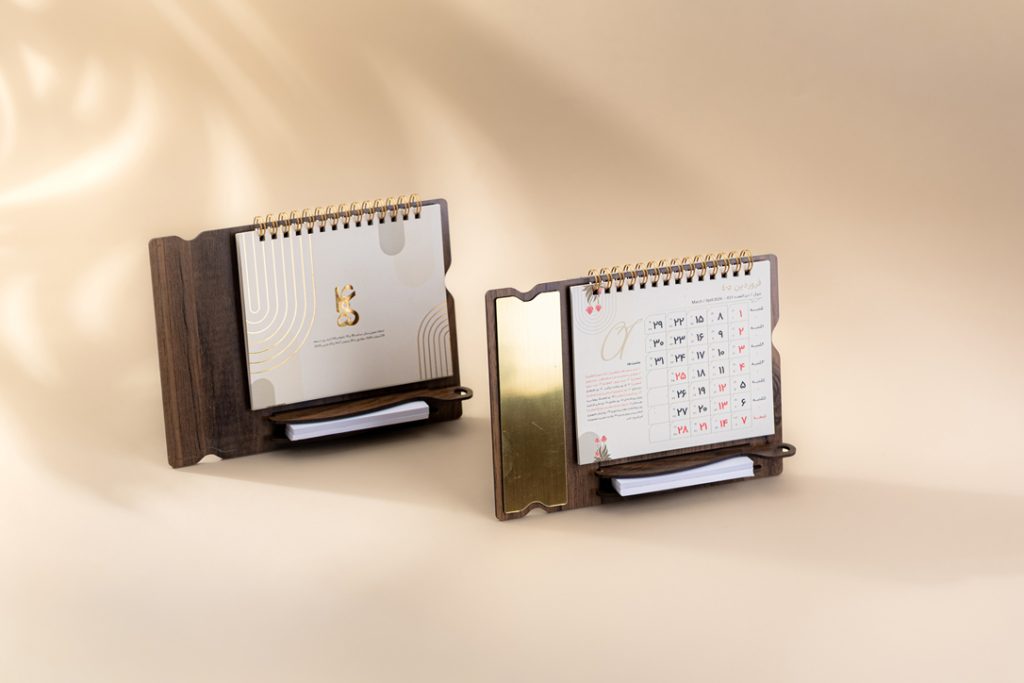 تقویم رومیزی چوبی آلما کد 5003